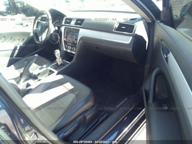 Photo 4 VIN: 1VWBP7A35CC051693 - VOLKSWAGEN PASSAT 