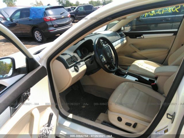 Photo 4 VIN: 1VWBP7A35CC053721 - VOLKSWAGEN PASSAT 