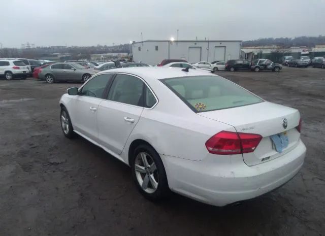 Photo 2 VIN: 1VWBP7A35CC096441 - VOLKSWAGEN PASSAT 