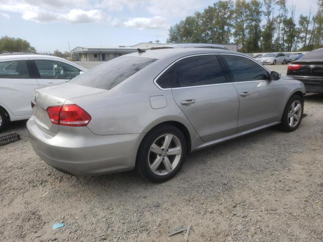 Photo 2 VIN: 1VWBP7A35CC109561 - VOLKSWAGEN PASSAT 