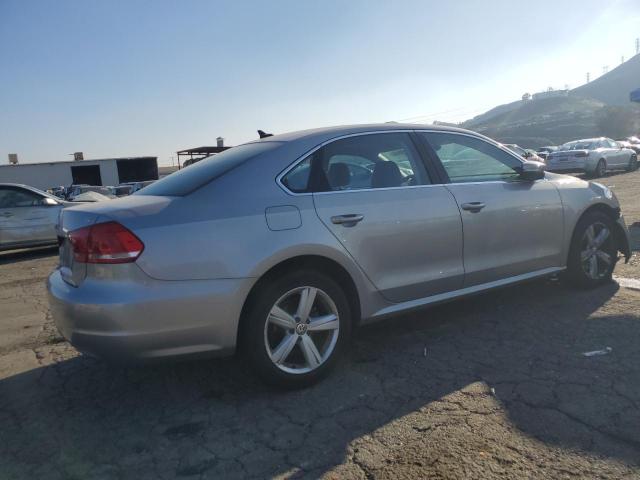 Photo 2 VIN: 1VWBP7A35DC081200 - VOLKSWAGEN PASSAT 