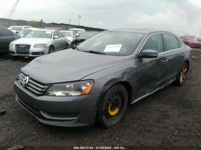 Photo 1 VIN: 1VWBP7A35DC121727 - VOLKSWAGEN PASSAT 