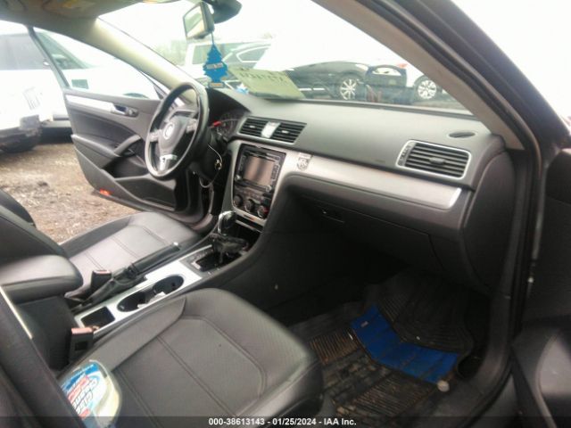 Photo 4 VIN: 1VWBP7A35DC121727 - VOLKSWAGEN PASSAT 