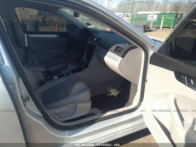 Photo 4 VIN: 1VWBP7A35DC134400 - VOLKSWAGEN PASSAT 