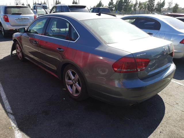 Photo 2 VIN: 1VWBP7A35DC137572 - VOLKSWAGEN PASSAT 