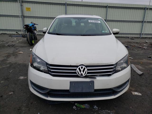 Photo 4 VIN: 1VWBP7A35EC015439 - VOLKSWAGEN PASSAT 