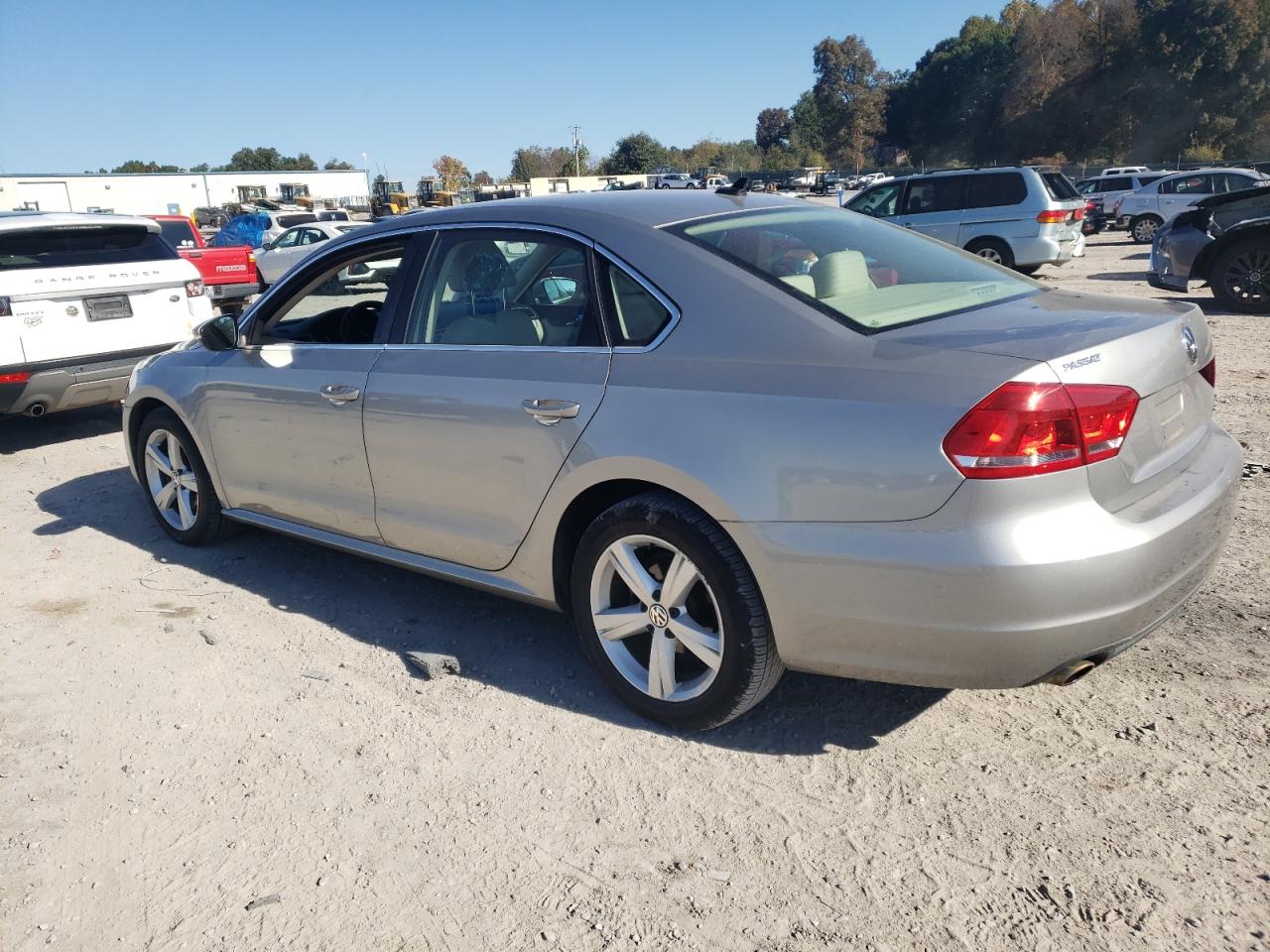 Photo 1 VIN: 1VWBP7A36CC005032 - VOLKSWAGEN PASSAT 