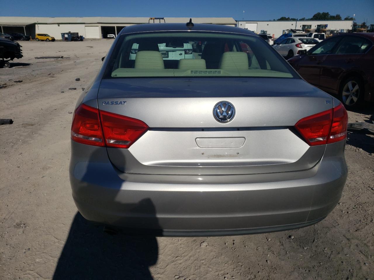 Photo 5 VIN: 1VWBP7A36CC005032 - VOLKSWAGEN PASSAT 