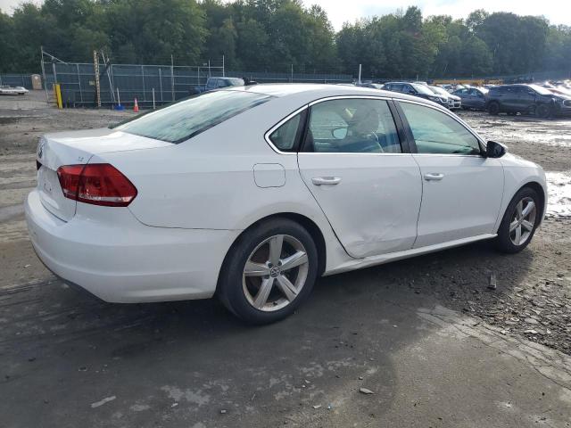 Photo 2 VIN: 1VWBP7A36CC027953 - VOLKSWAGEN PASSAT 