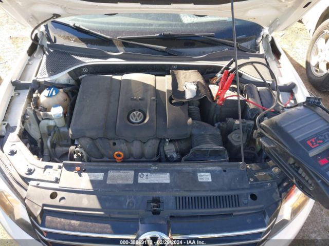 Photo 9 VIN: 1VWBP7A36CC045577 - VOLKSWAGEN PASSAT 