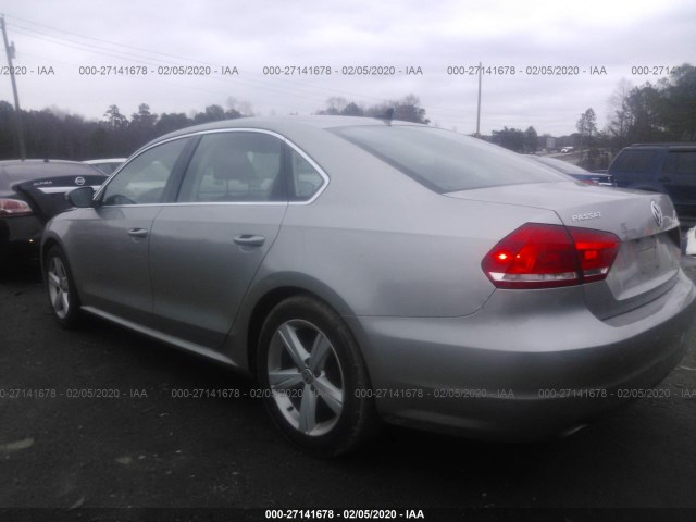 Photo 2 VIN: 1VWBP7A36CC083181 - VOLKSWAGEN PASSAT 