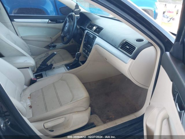 Photo 4 VIN: 1VWBP7A36CC096920 - VOLKSWAGEN PASSAT 