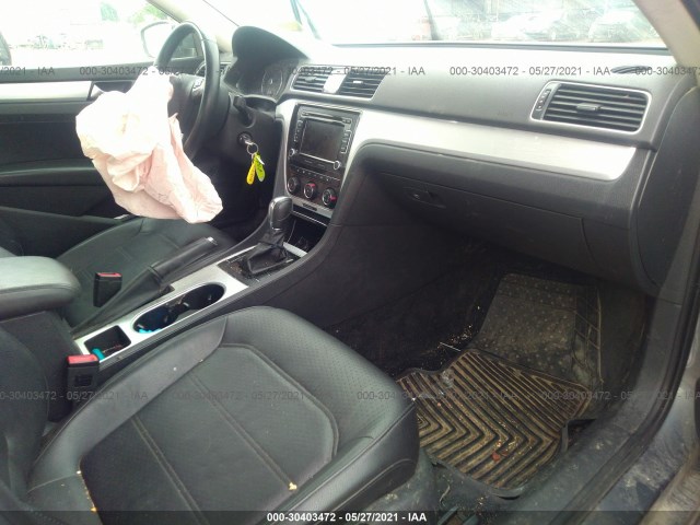 Photo 4 VIN: 1VWBP7A36DC002505 - VOLKSWAGEN PASSAT 