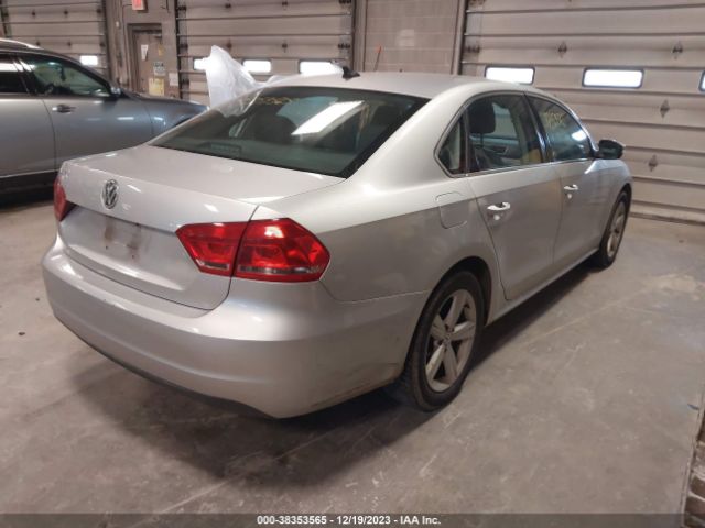 Photo 3 VIN: 1VWBP7A36DC047380 - VOLKSWAGEN PASSAT 