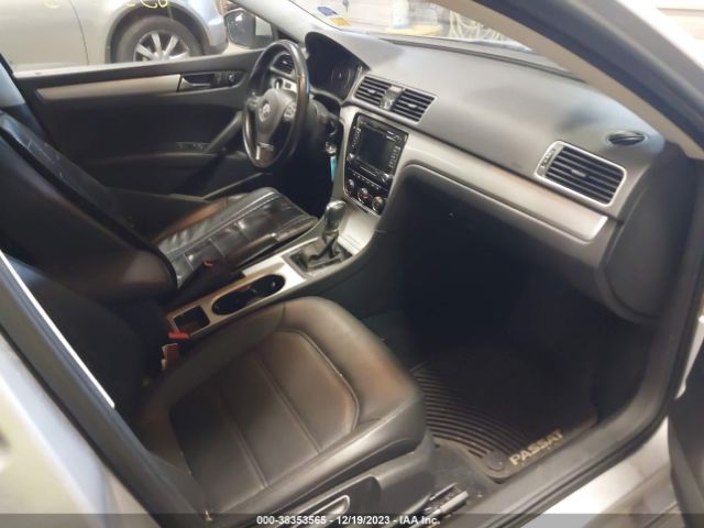 Photo 4 VIN: 1VWBP7A36DC047380 - VOLKSWAGEN PASSAT 