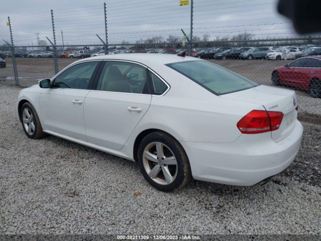 Photo 2 VIN: 1VWBP7A36DC117296 - VOLKSWAGEN PASSAT 