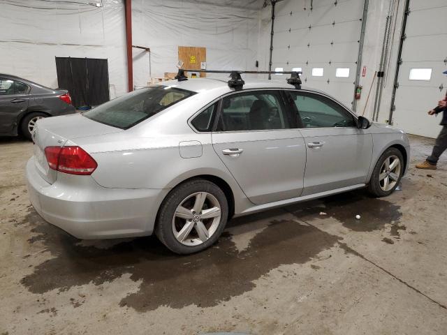 Photo 2 VIN: 1VWBP7A37CC026116 - VOLKSWAGEN PASSAT SE 