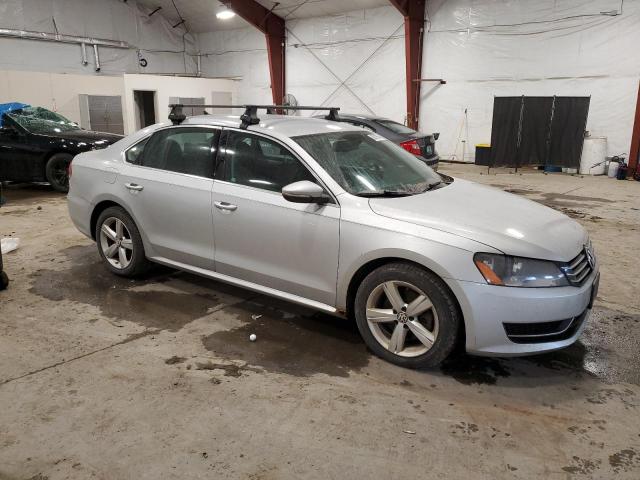 Photo 3 VIN: 1VWBP7A37CC026116 - VOLKSWAGEN PASSAT SE 