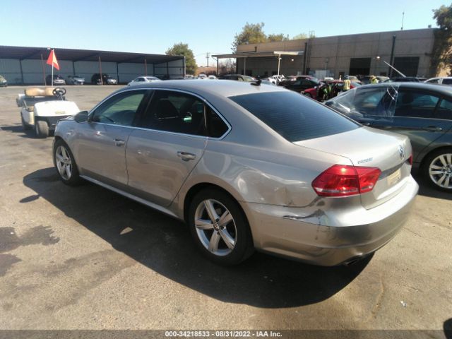 Photo 2 VIN: 1VWBP7A37CC045619 - VOLKSWAGEN PASSAT 