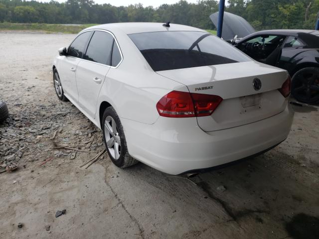 Photo 2 VIN: 1VWBP7A37CC061111 - VOLKSWAGEN PASSAT SE 