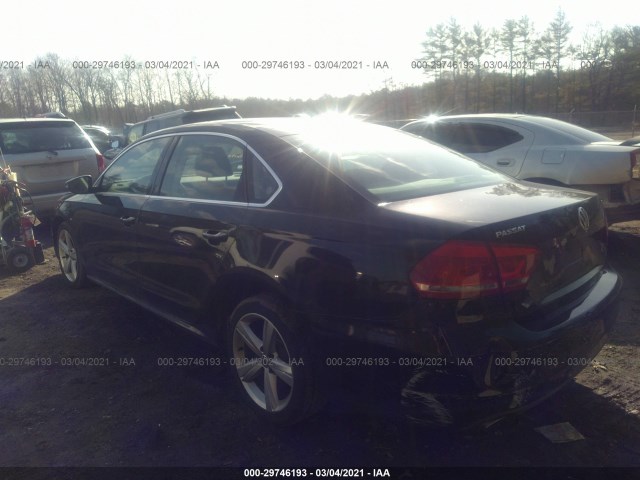 Photo 2 VIN: 1VWBP7A37CC062307 - VOLKSWAGEN PASSAT 