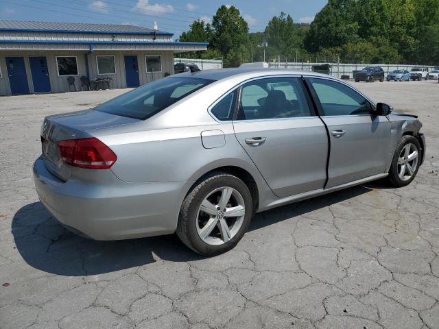 Photo 2 VIN: 1VWBP7A37CC100585 - VOLKSWAGEN PASSAT 