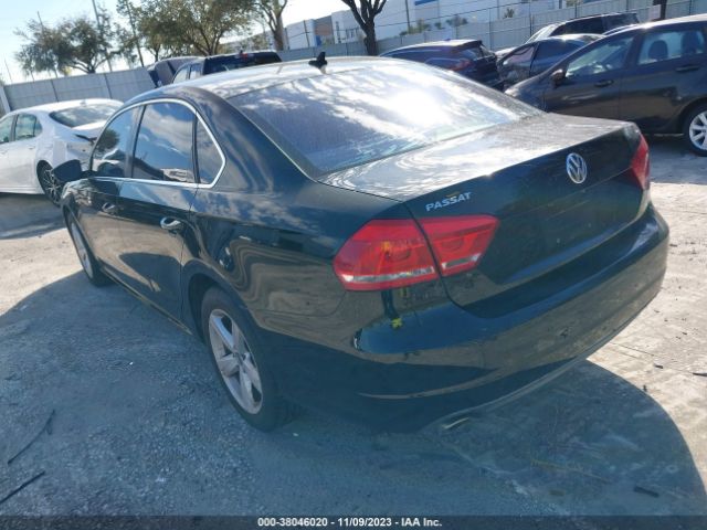 Photo 2 VIN: 1VWBP7A37CC100974 - VOLKSWAGEN PASSAT 