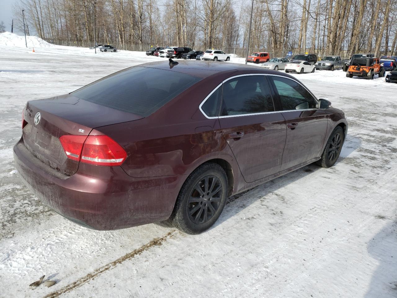 Photo 2 VIN: 1VWBP7A37DC049235 - VOLKSWAGEN PASSAT 