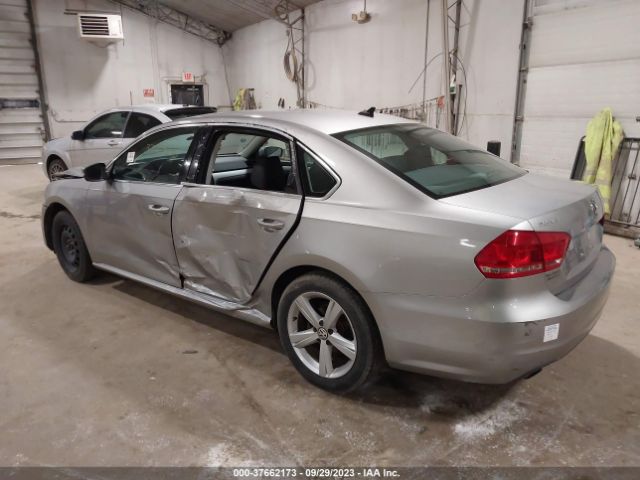 Photo 2 VIN: 1VWBP7A37DC058288 - VOLKSWAGEN PASSAT 