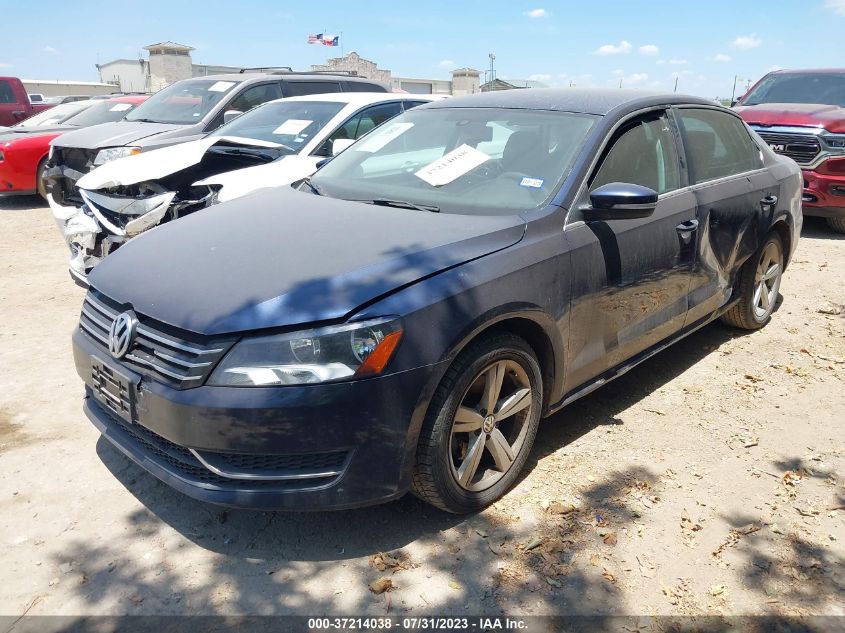 Photo 1 VIN: 1VWBP7A37DC066410 - VOLKSWAGEN PASSAT 