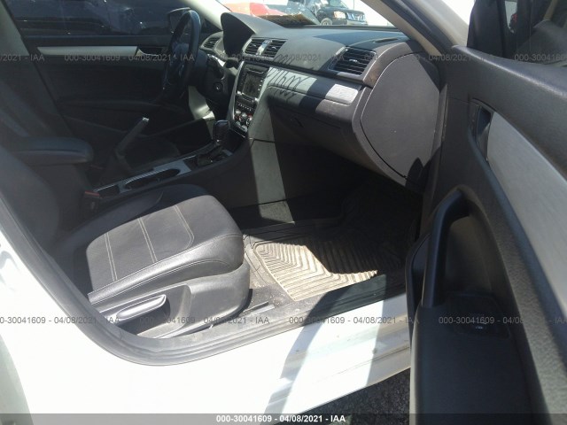 Photo 4 VIN: 1VWBP7A37DC083627 - VOLKSWAGEN PASSAT 