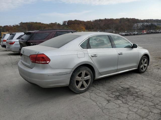 Photo 2 VIN: 1VWBP7A37DC095745 - VOLKSWAGEN PASSAT SE 