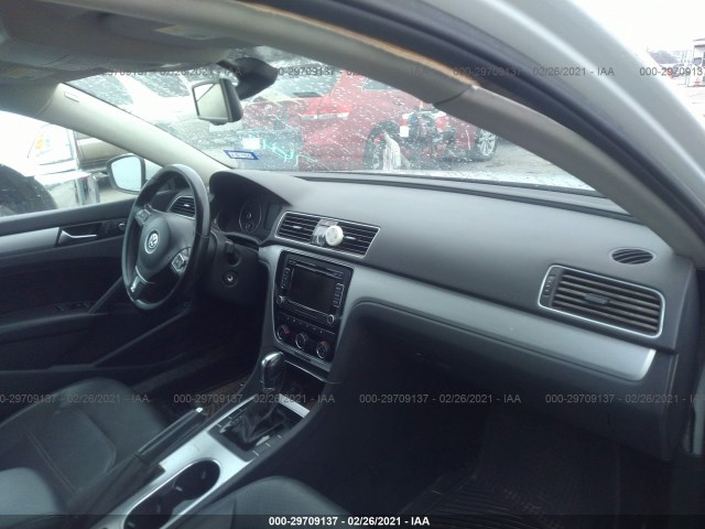 Photo 4 VIN: 1VWBP7A37DC112690 - VOLKSWAGEN PASSAT 