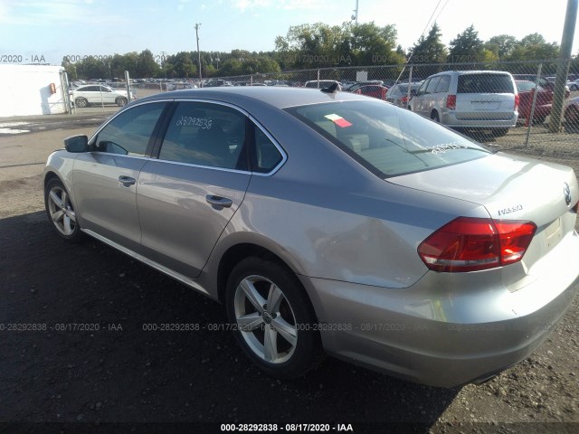 Photo 2 VIN: 1VWBP7A37DC131871 - VOLKSWAGEN PASSAT 