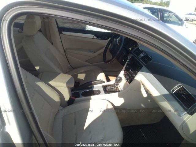 Photo 4 VIN: 1VWBP7A37DC131871 - VOLKSWAGEN PASSAT 