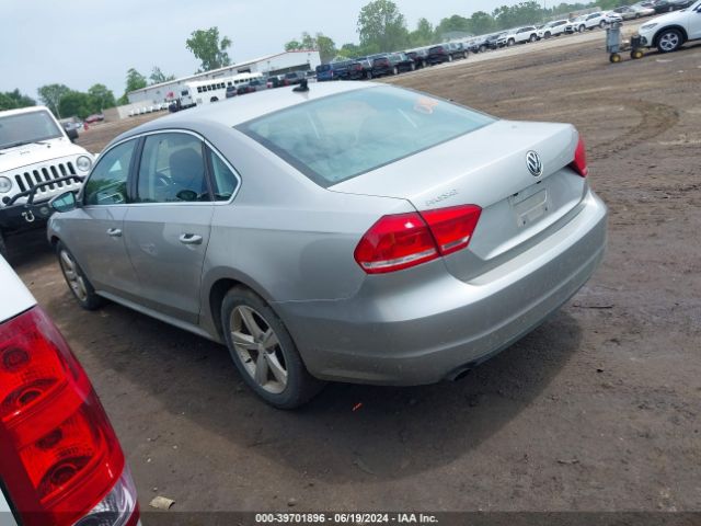 Photo 2 VIN: 1VWBP7A38CC012564 - VOLKSWAGEN PASSAT 