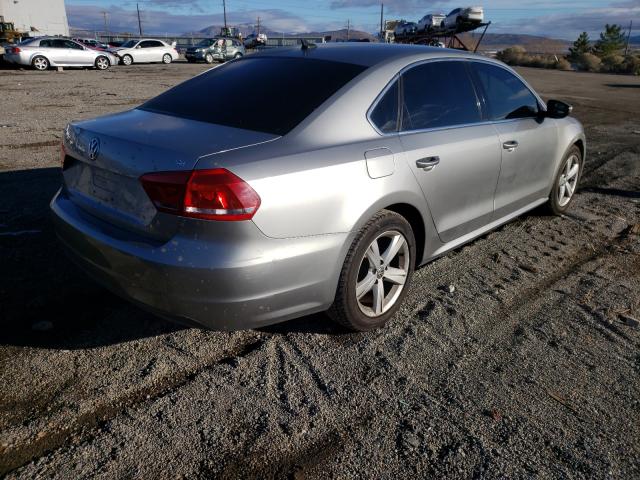 Photo 3 VIN: 1VWBP7A38CC055432 - VOLKSWAGEN PASSAT 