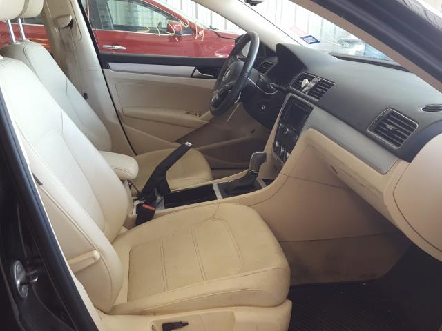 Photo 4 VIN: 1VWBP7A38CC068357 - VOLKSWAGEN PASSAT 