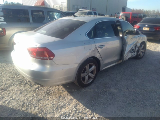 Photo 3 VIN: 1VWBP7A38CC081223 - VOLKSWAGEN PASSAT 