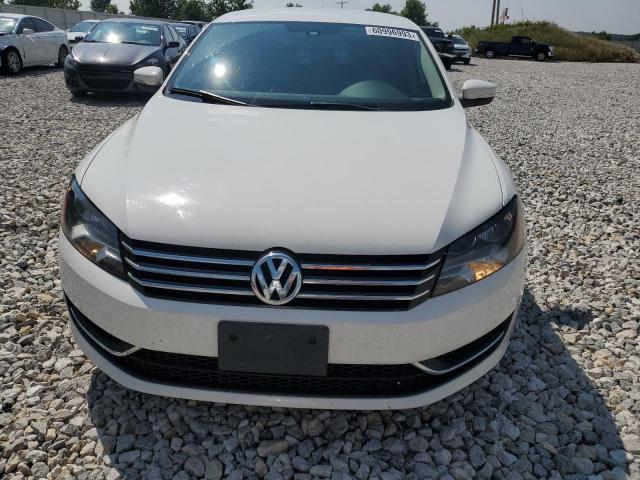 Photo 4 VIN: 1VWBP7A38DC000612 - VOLKSWAGEN PASSAT SE 