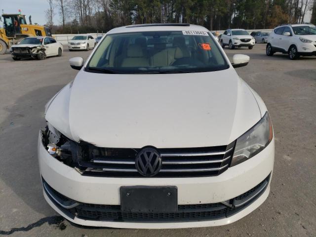 Photo 4 VIN: 1VWBP7A38DC002196 - VOLKSWAGEN PASSAT 