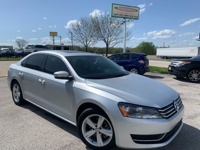 Photo 1 VIN: 1VWBP7A38DC097990 - VOLKSWAGEN PASSAT 