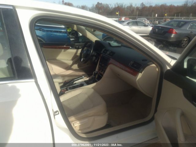 Photo 4 VIN: 1VWBP7A38DC102475 - VOLKSWAGEN PASSAT 