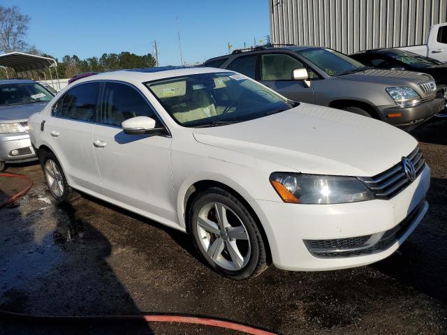 Photo 3 VIN: 1VWBP7A38DC149747 - VOLKSWAGEN PASSAT 