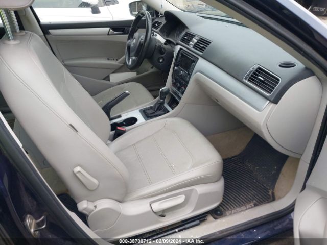 Photo 4 VIN: 1VWBP7A38DC150865 - VOLKSWAGEN PASSAT 