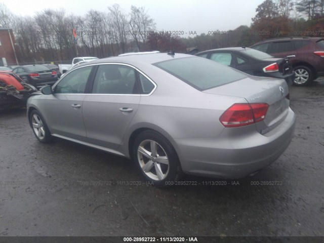 Photo 2 VIN: 1VWBP7A39CC051602 - VOLKSWAGEN PASSAT 