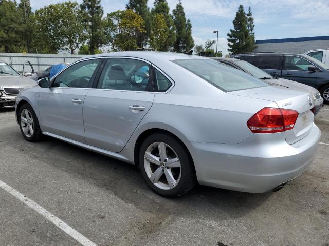 Photo 1 VIN: 1VWBP7A39CC097589 - VOLKSWAGEN PASSAT 