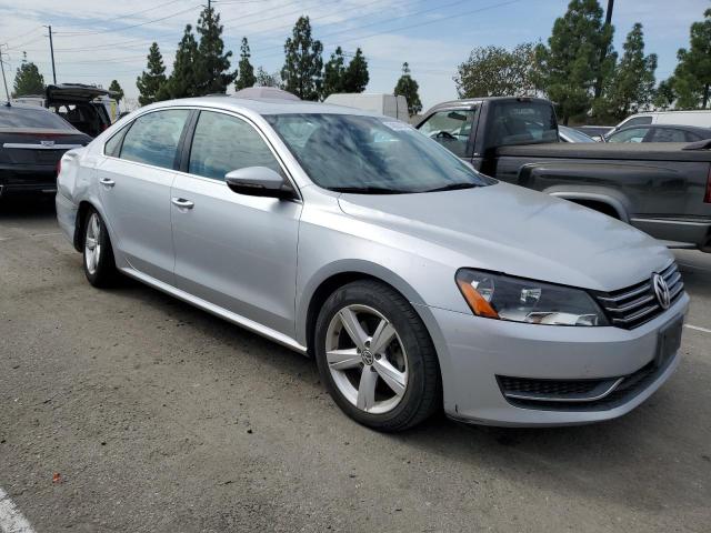 Photo 3 VIN: 1VWBP7A39CC097589 - VOLKSWAGEN PASSAT 