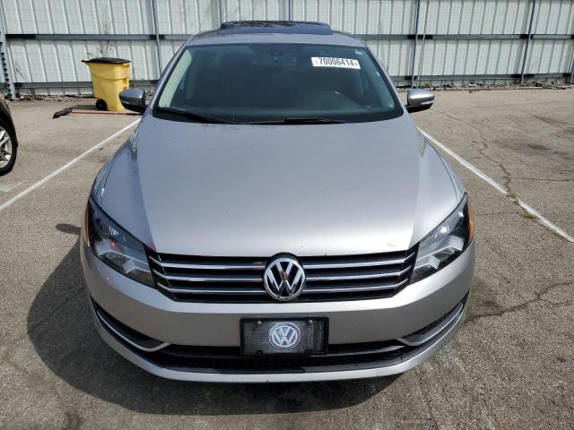 Photo 4 VIN: 1VWBP7A39DC045686 - VOLKSWAGEN PASSAT SE 