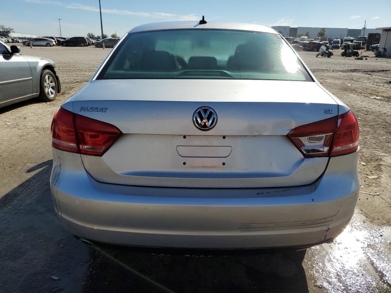 Photo 5 VIN: 1VWBP7A39DC128258 - VOLKSWAGEN PASSAT 